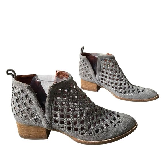 Jeffrey Campbell Taggart Ankle Booties 9 EU 395 Taupe Suede Leather Boho Grunge - Picture 2 of 8